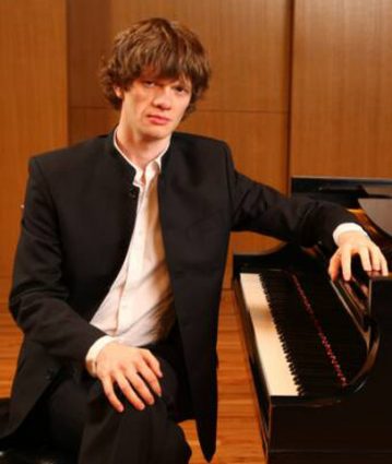 Gallery 2 - Arsentiy Kharitonov, piano - Rescheduled Concert