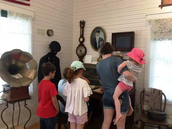 Gallery 1 - Smithsonian Day - Crooked River Lighthouse
